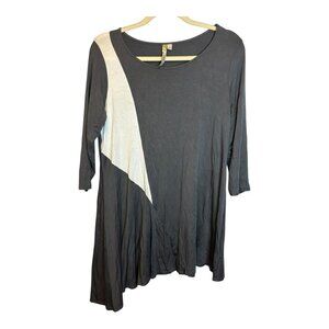Comfy USA Blouse Women's Size Small Asymmetrical Tunic‎ Oversized Gray White